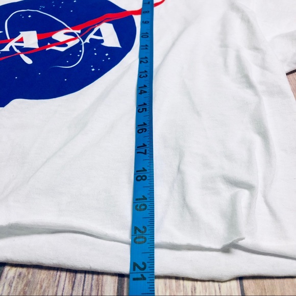 Cropped NASA T-shirt Size XL NWOT - Picture 7 of 7
